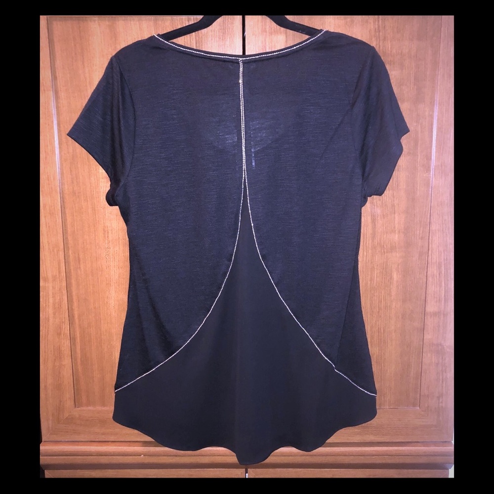 Euc Whbm Split Back With Chain Trim - image 1